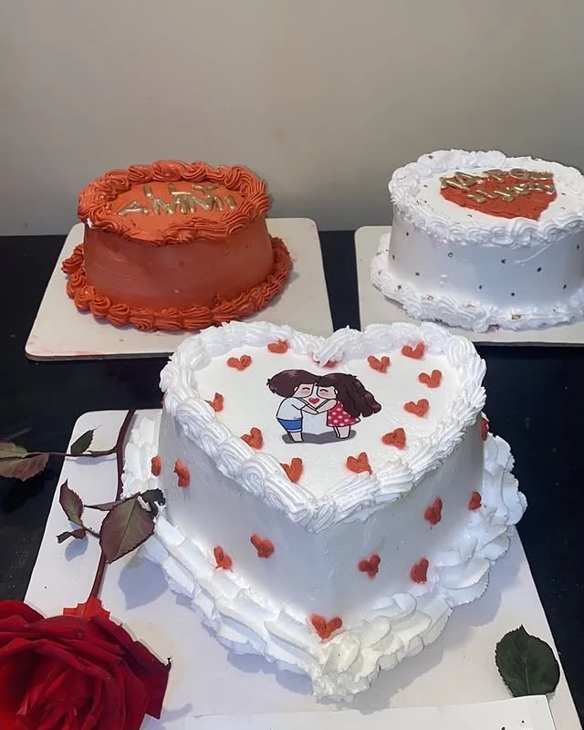 3 love cake with 'Happy Birthday Samantha' message for special birthday celebration - Birthday Love Cakes Karachi By Whisk And Sift